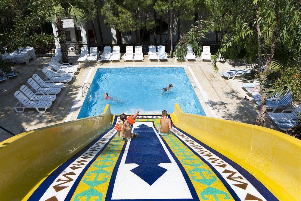 Larissa Beach Club Side Esterno foto