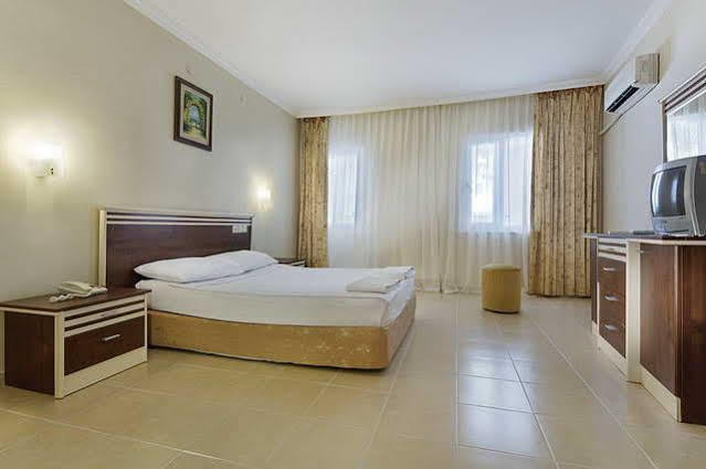Larissa Beach Club Side Esterno foto